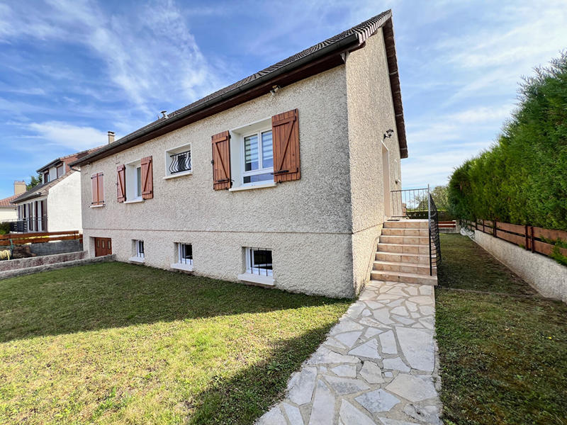 Maison - 89 m² - 5 pièces