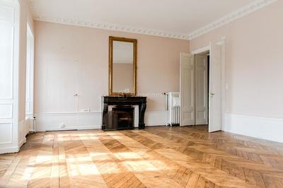 Maison de maîtres - 316 m² - 14 pièces