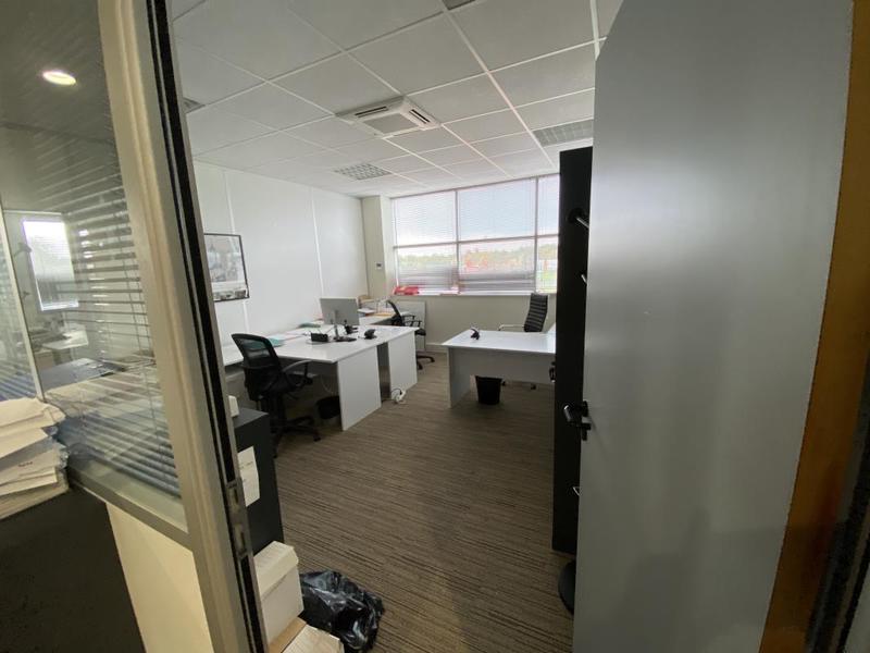 Bureau - 860 m²