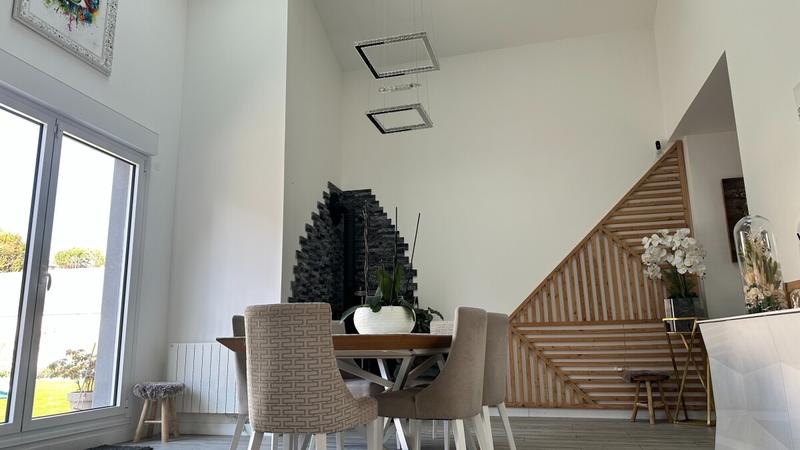 Maison - 165 m² - 7 pièces