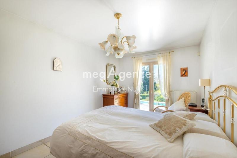 Maison - 194 m² - 7 pièces