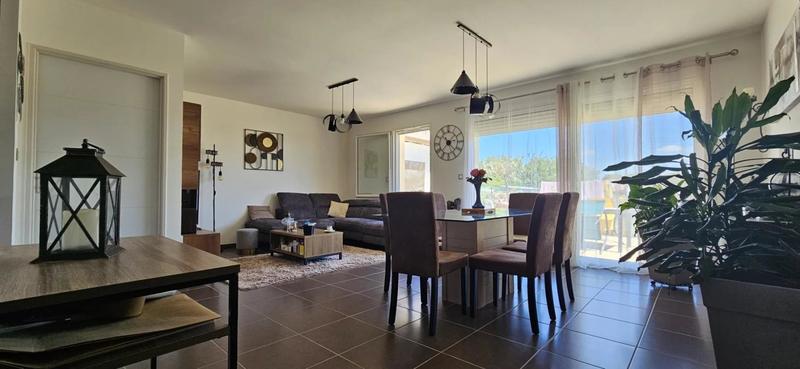 Maison - 99 m² - 4 pièces