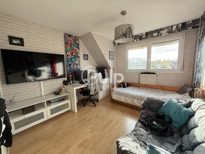 Maison - 97 m² - 5 pièces