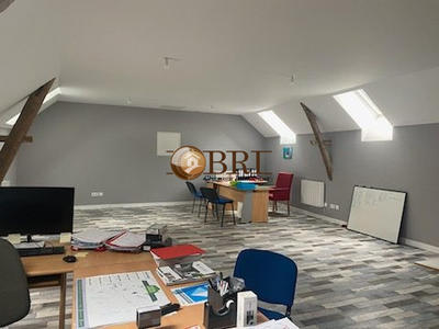 Bureau - 70 m² - 1 pièce