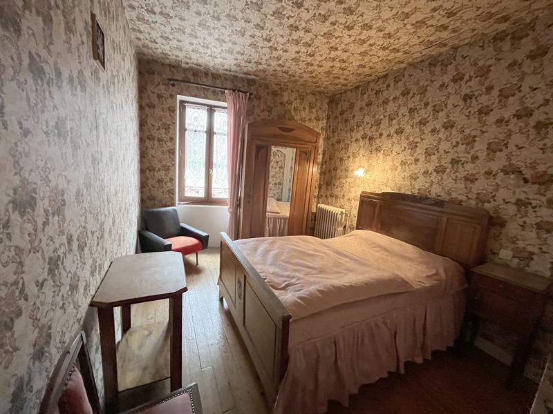 Maison - 300 m² - 17 pièces