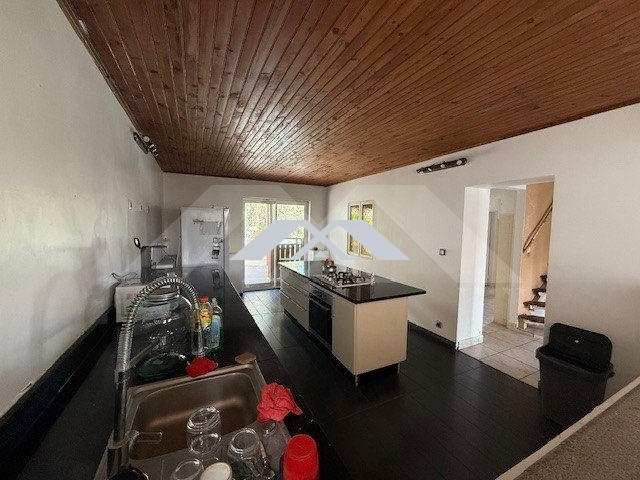 Maison - 180 m² - 5 pièces