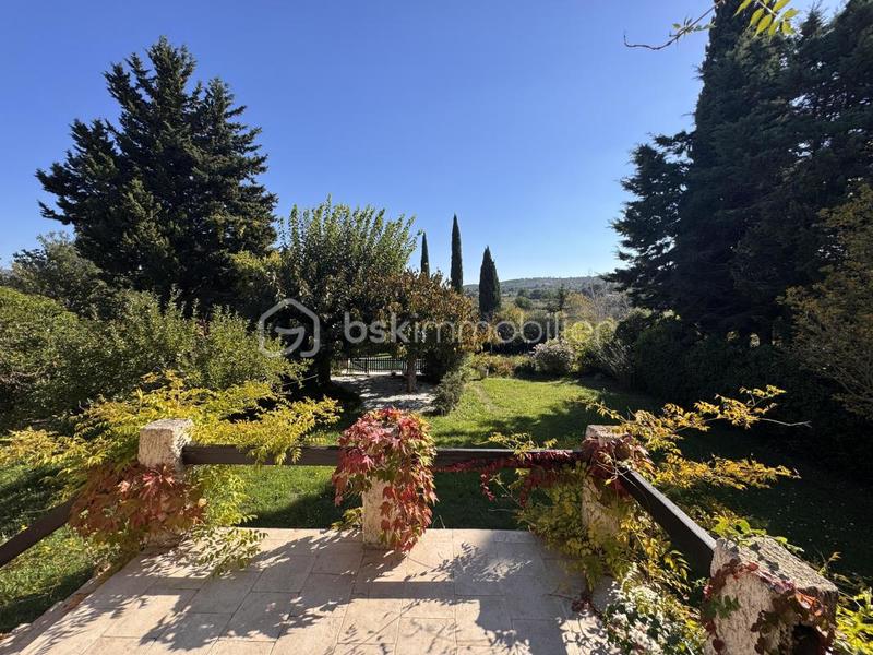 Maison - 180 m² - 7 pièces