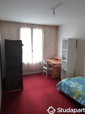 Chambre - 11 m² - 1 pièce