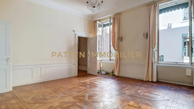 Appartement - 153 m² - 5 pièces