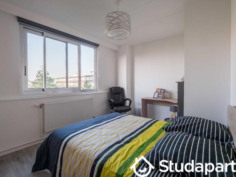 Chambre - 11 m² - 1 pièce