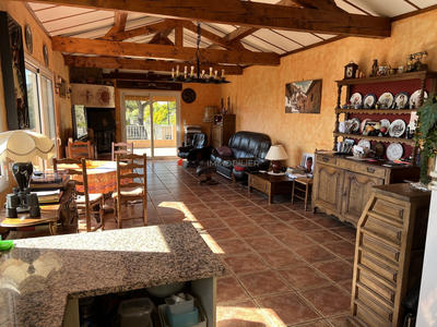 Villa - 250 m² - 5 pièces