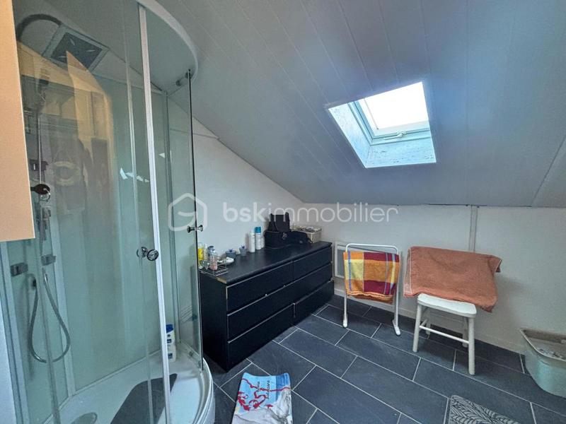 Maison - 270 m² - 10 pièces