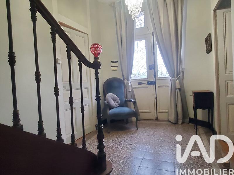 Maison - 220 m² - 6 pièces