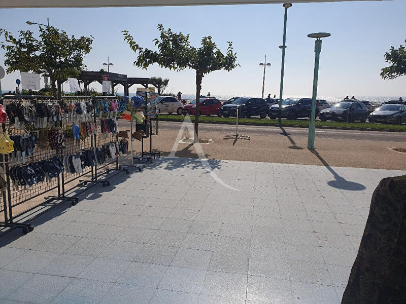 Local commercial - 93 m²