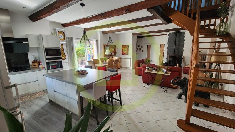 Maison - 140 m² - 7 pièces