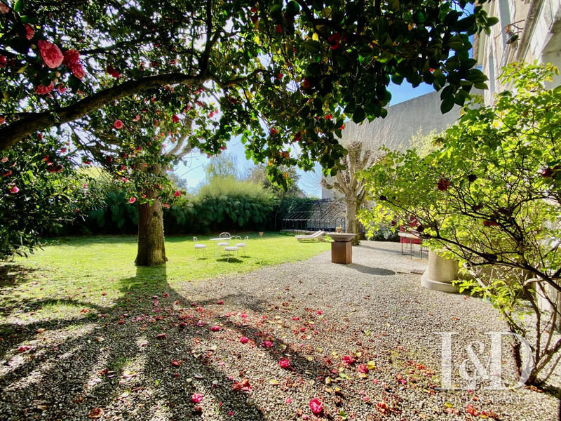 Maison ancienne - 198 m² - 8 pièces