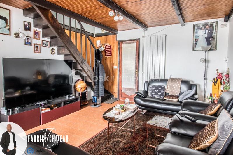 Maison - 93 m² - 5 pièces