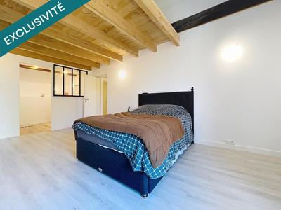 Maison - 210 m² - 8 pièces