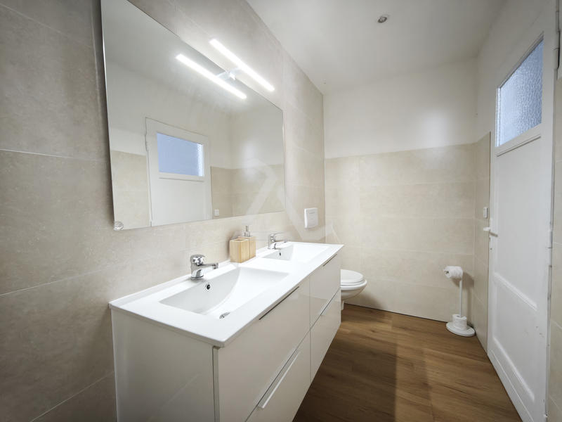 Appartement - 75 m² - 3 pièces