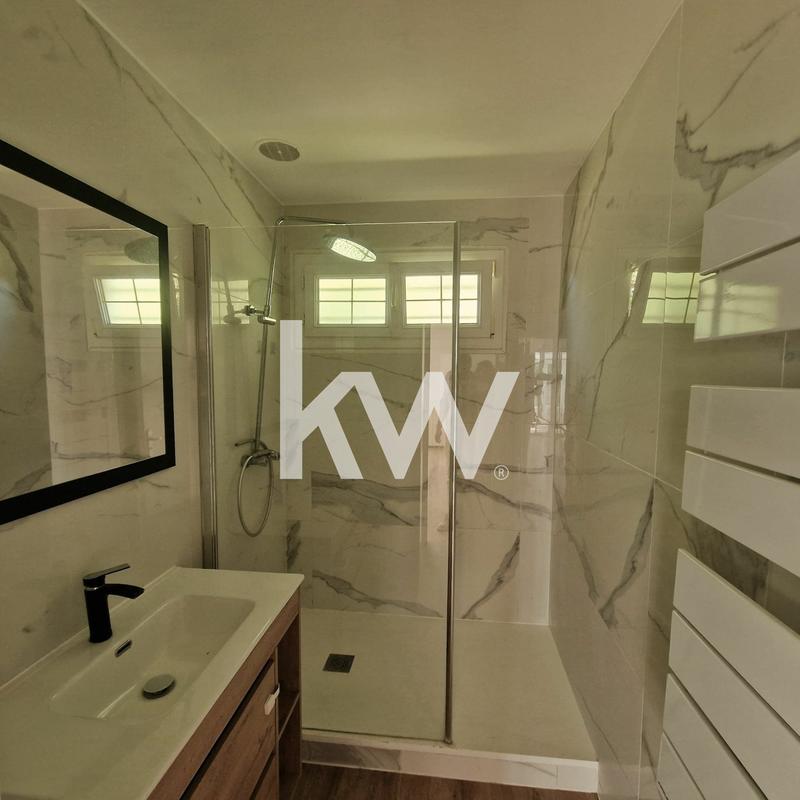 Pavillon - 90 m² - 5 pièces