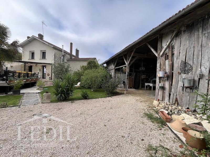 Maison - 227 m² - 5 pièces