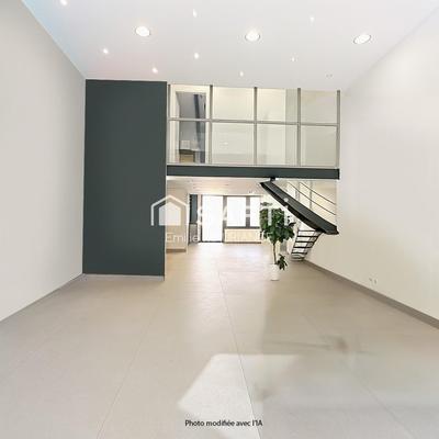 Local commercial - 87 m² - 3 pièces