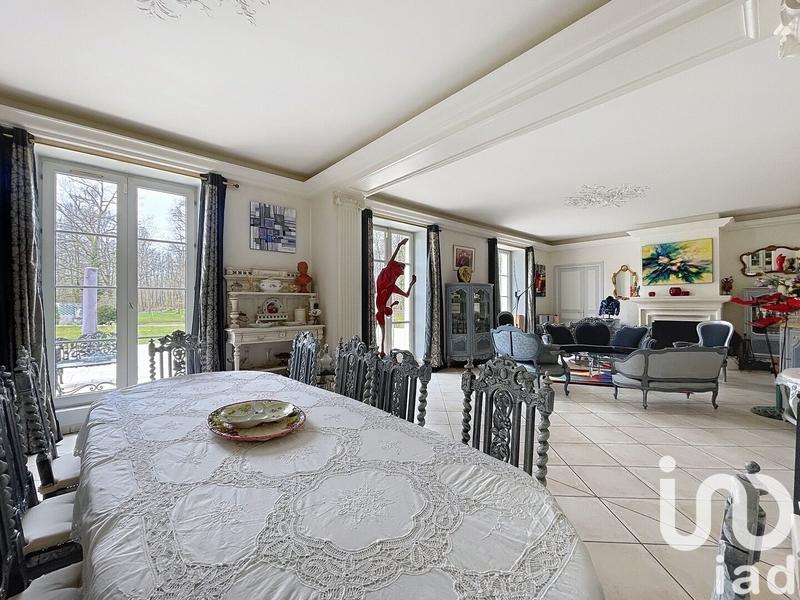 Maison - 455 m² - 12 pièces