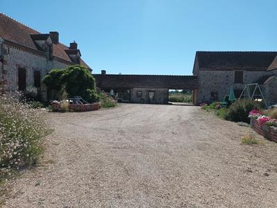 Maison - 240 m² - 4 pièces