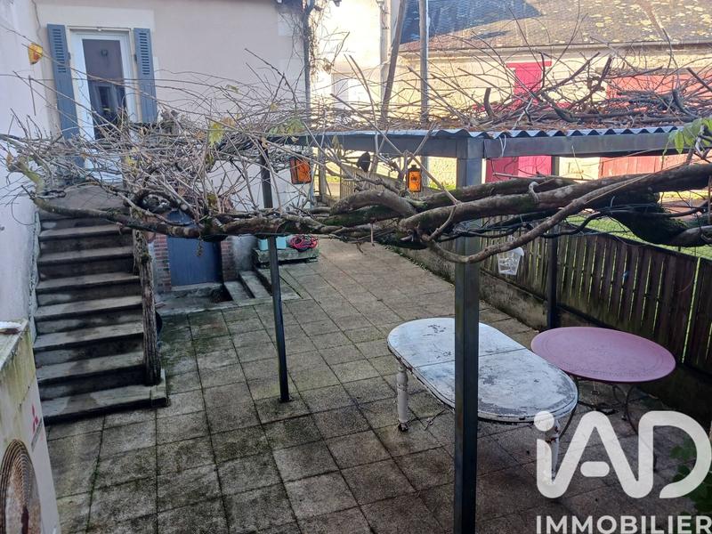 Maison - 226 m² - 8 pièces