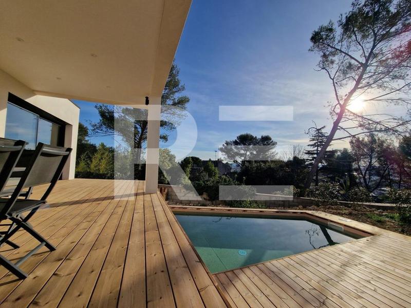 Villa - 138 m² - 6 pièces