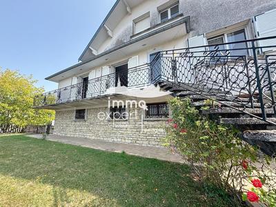 Maison de village - 244 m² - 8 pièces