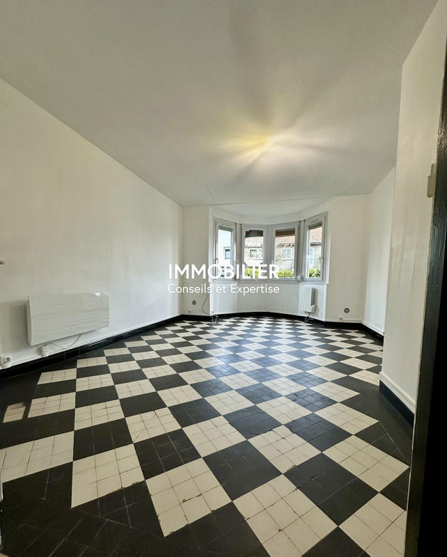 Maison - 183 m² - 9 pièces