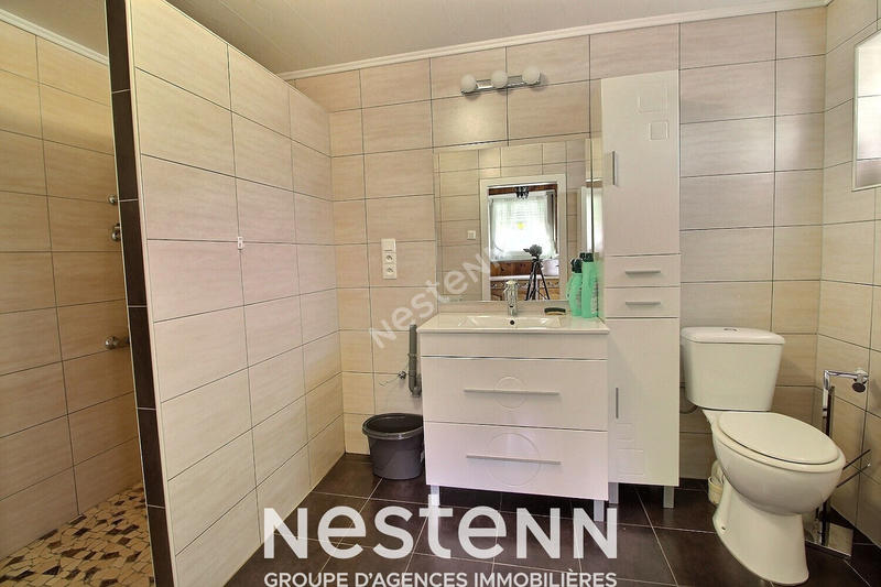 Maison - 176 m² - 9 pièces