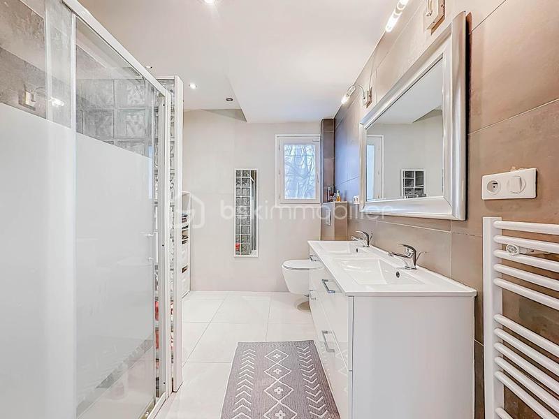 Villa - 162 m² - 6 pièces