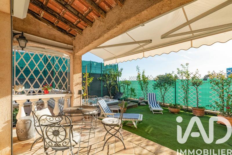 Maison de ville - 207 m² - 7 pièces