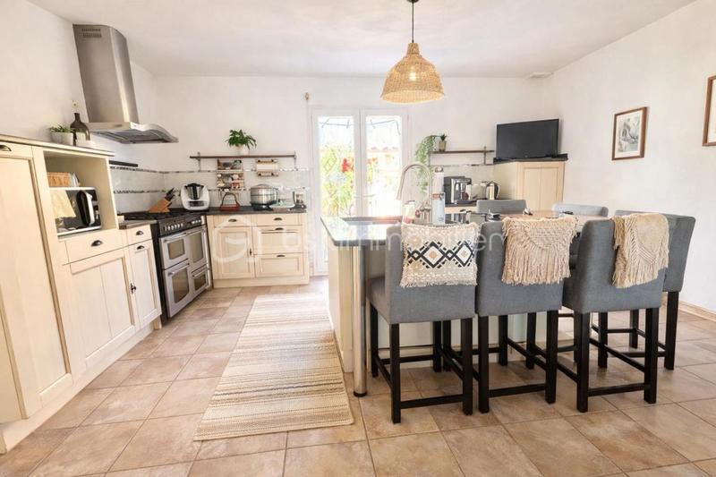 Maison traditionnelle - 136 m² - 6 pièces