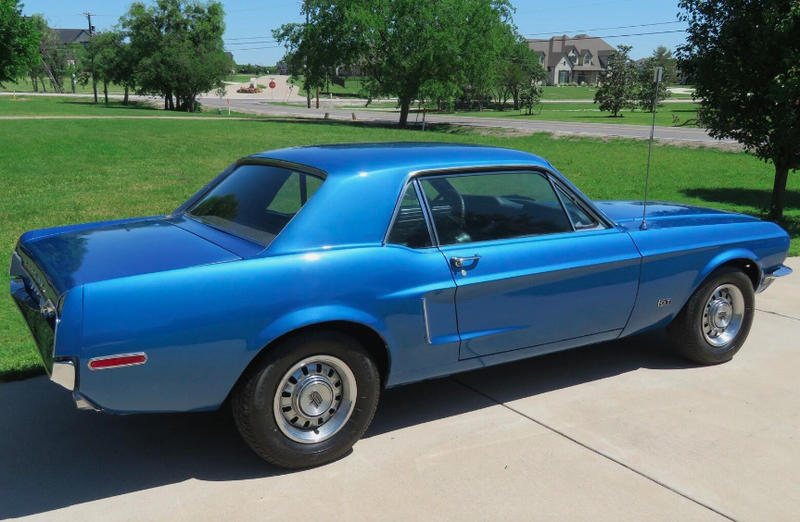 Ford Mustang Coupé V8