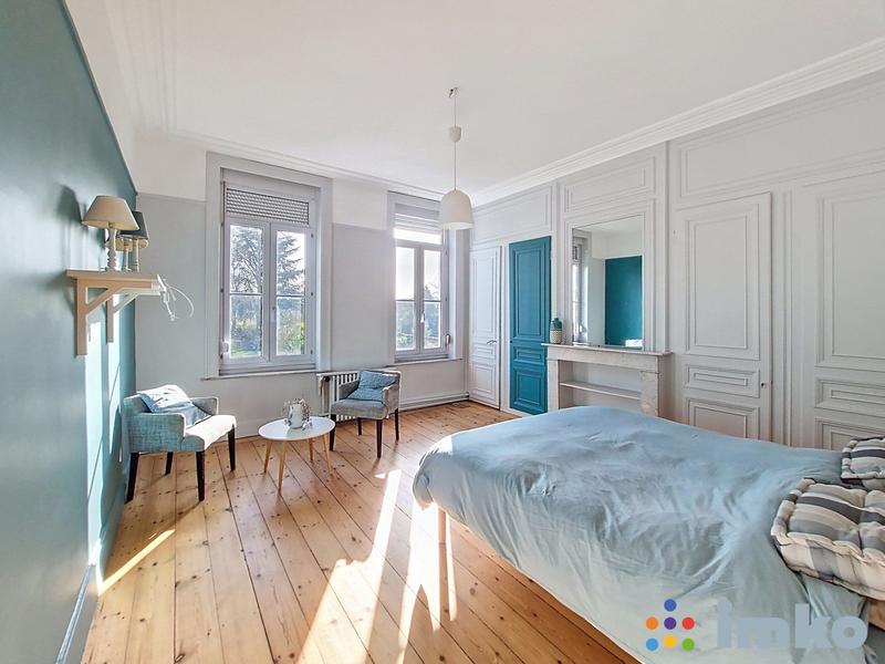 Maison - 215 m² - 7 pièces