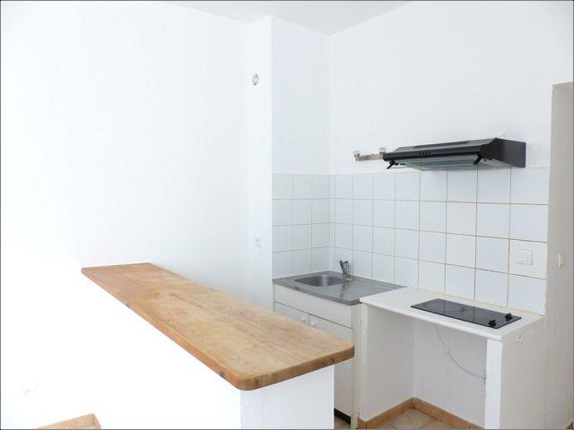 Studio - 30 m² - 1 pièce