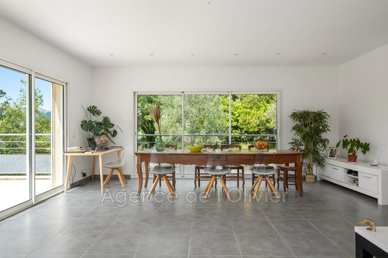 Maison contemporaine - 137 m² - 6 pièces