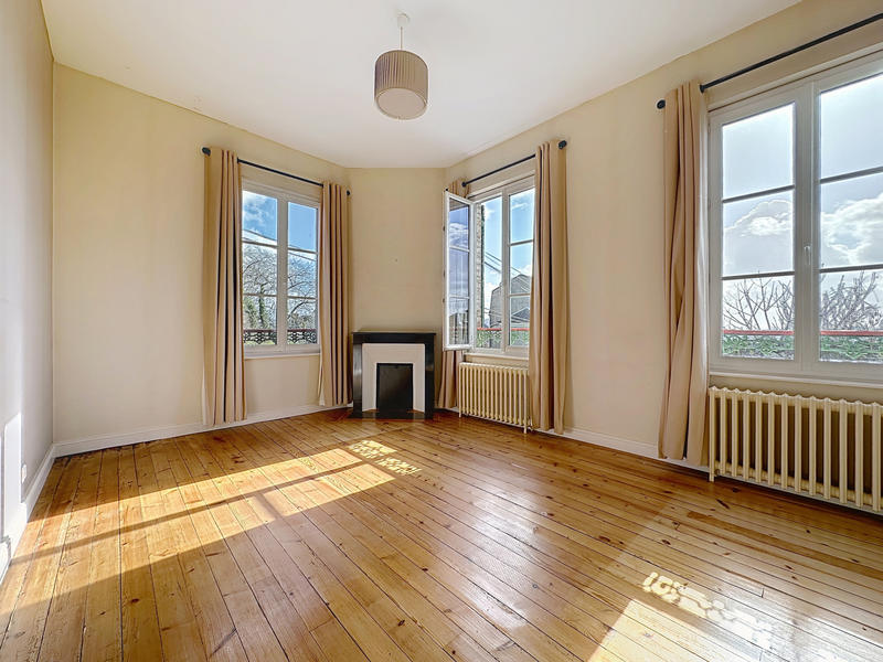 Maison - 105 m² - 5 pièces