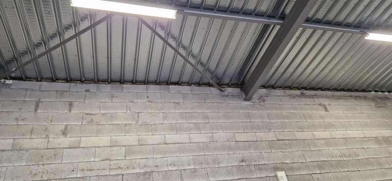 Local commercial - 1 500 m² - 2 pièces