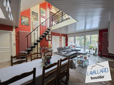 Maison - 165 m² - 5 pièces