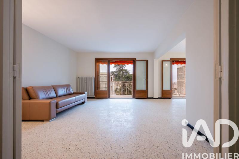 Appartement - 96 m² - 5 pièces