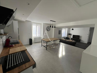 Appartement - 122 m² - 6 pièces