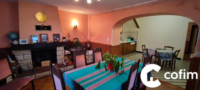 Maison - 242 m² - 9 pièces