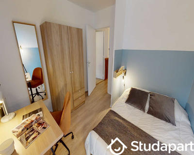 Chambre - 140 m² - 1 pièce