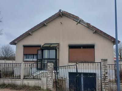 Maison traditionnelle - 135 m² - 4 pièces