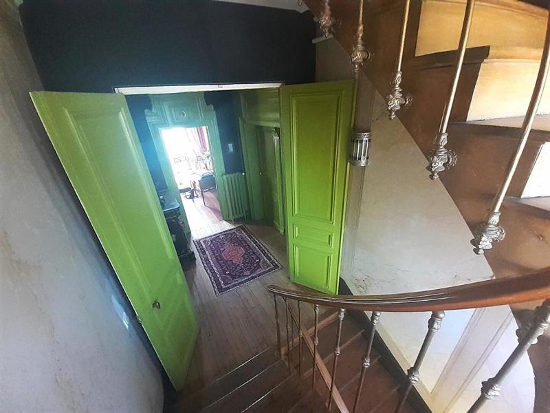 Maison - 240 m² - 10 pièces