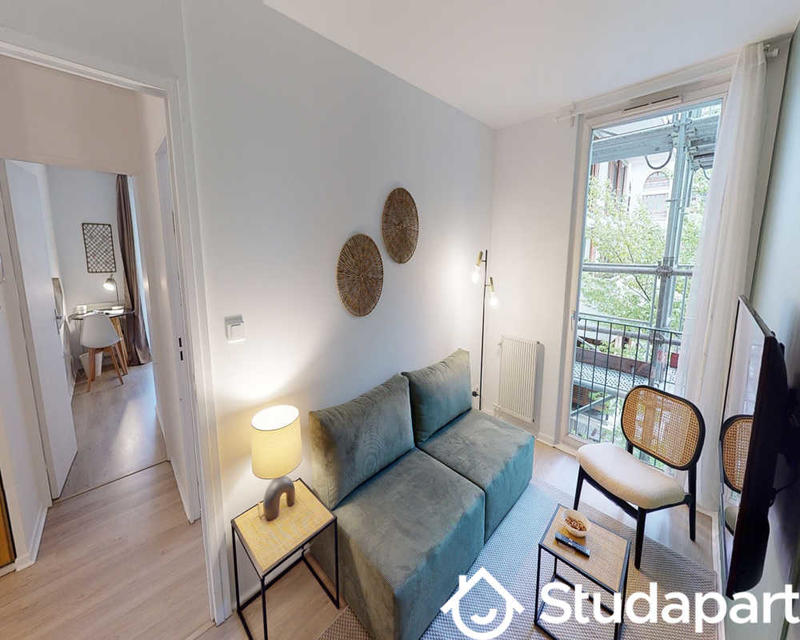 Chambre - 140 m² - 1 pièce